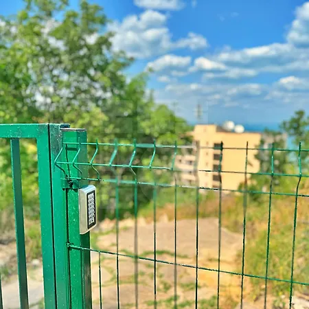 Апартаменты Skyline 42 *