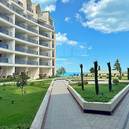 Апартаменты Skyline 42 *